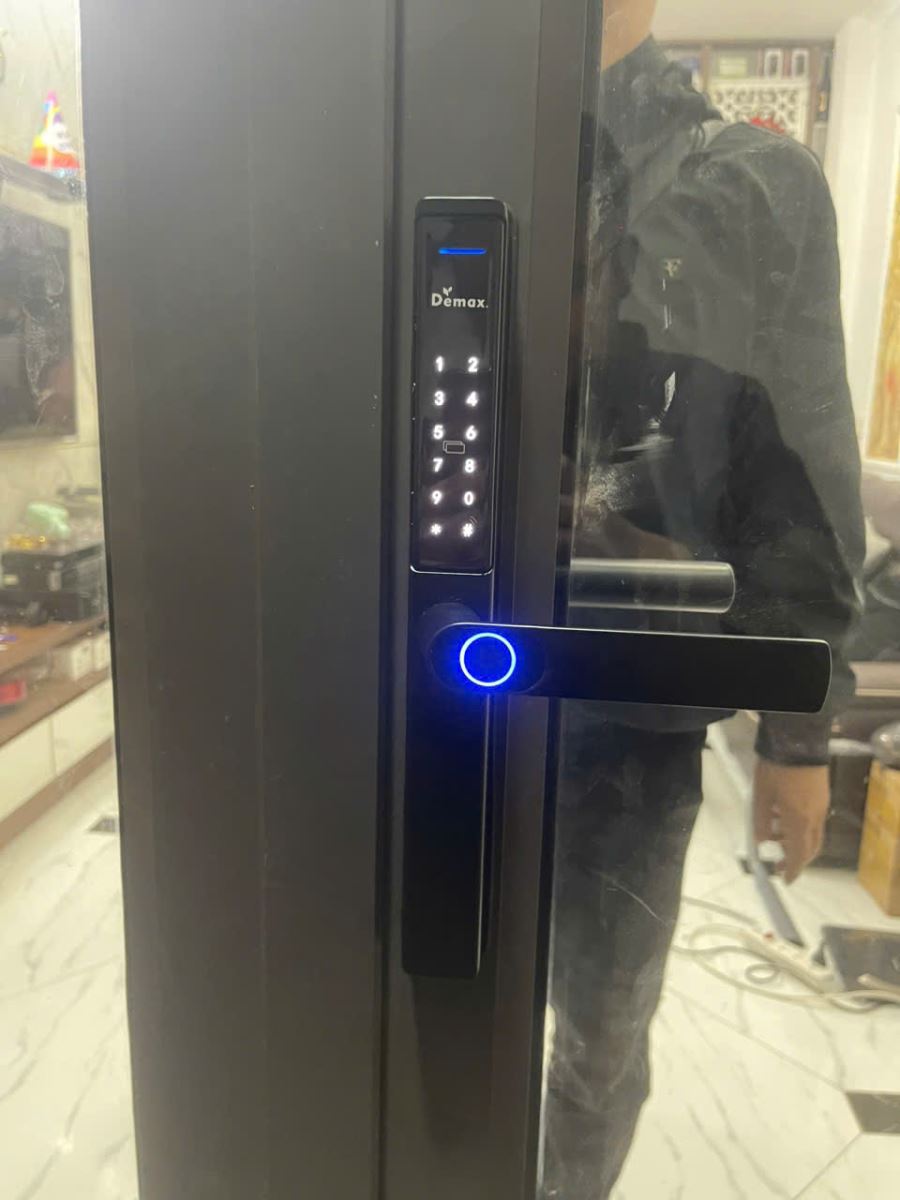EL599 Lux AG ảnh 6