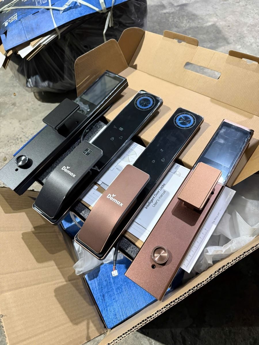 Khóa Face ID Demax EL-C910 CB CNC chính hãng Khóa Face ID Demax EL-C910 CB CNC chính hãng