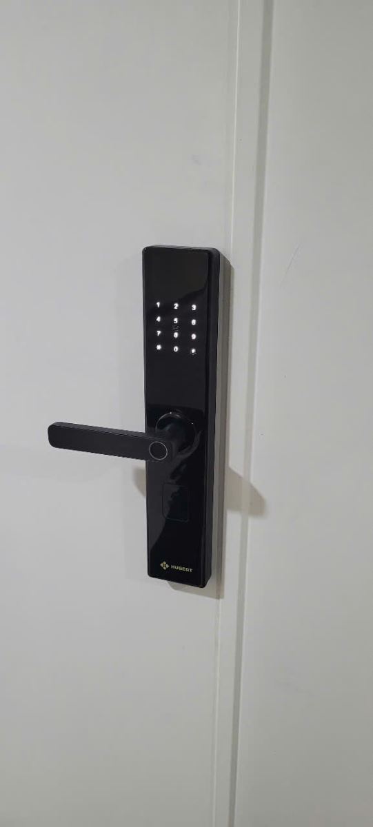 Hình ảnh thực tế Hubert HB CG59 TTLock Hình ảnh thực tế Hubert HB CG59 TTLock