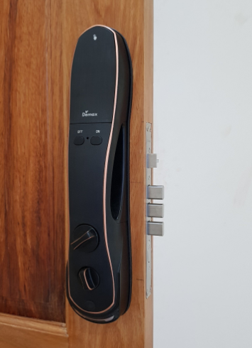 Khóa vân tay Demax SL668BL Wifi chính hãng Khóa vân tay Demax SL668BL Wifi chính hãng